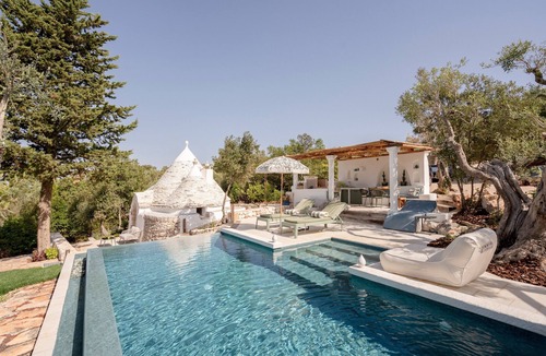 Putignano Villa | Trulli 'Wild' with Private Pool, Wi-Fi and Air Conditioning