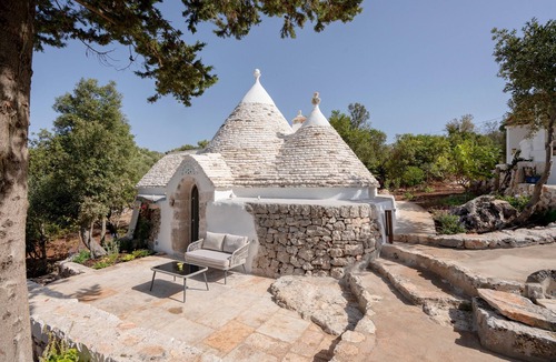Putignano Villa | Trulli 'Wild' with Private Pool, Wi-Fi and Air Conditioning