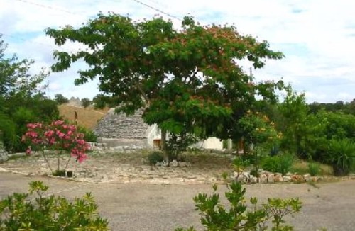 Locorotondo House | TRULLO IS A TIPICAL HOUSE NEAR THE MOST BEAUTIFUL BEACHES IN PUGLIA