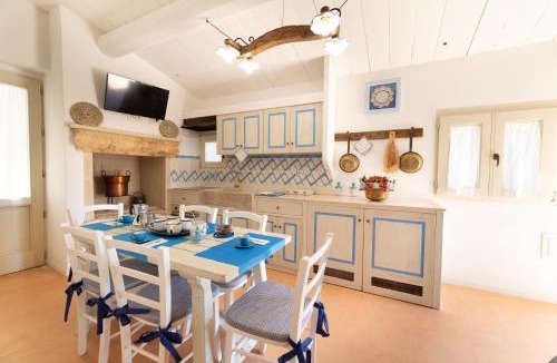 Torre San Giovanni House | Trullo Mmammineddhu by Salento Affitti