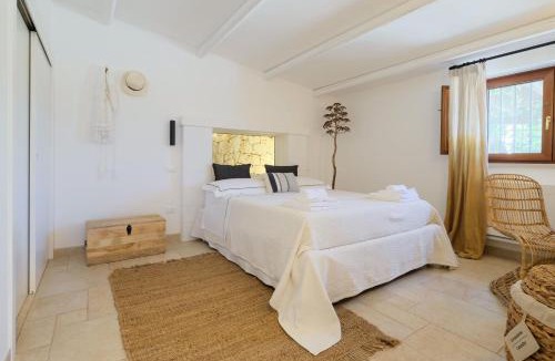 Coreggia House | Trullo Natù - private villa, garden & parking