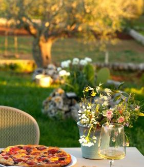 Coreggia House | Trullo Natù - private villa, garden & parking