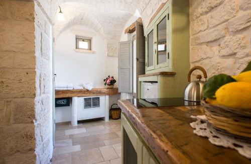 The Trulli of Alberobello Apartment | Trullo Soave Suite - outdoor jacuzzi