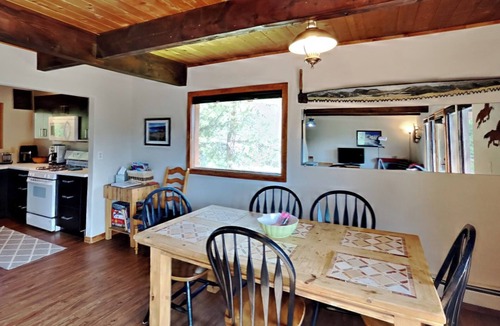 Silverthorne House | Truly adventurous? Cozy cabin vibes with town & trails just minutes away!