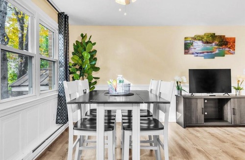 Central Manchester Apartment | TruStay in Central Connecticut