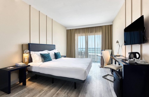 Costa de Caparica Hotel | TRYP by Wyndham Lisboa Caparica Mar