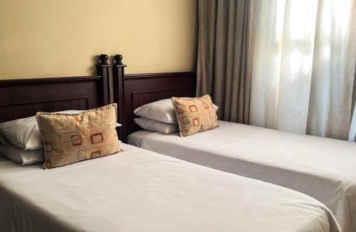 Mkhuhlu Apartment | Tshamani self catering