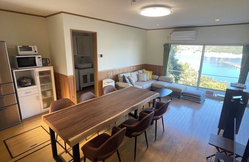 Anan House | Tsubaki House