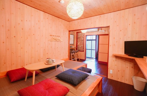 Tsuruhashi Apartment | Tsuruhashi House