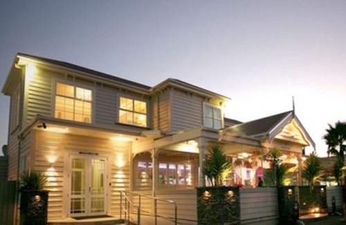 Tuakau Hotel | Tuakau Hotel