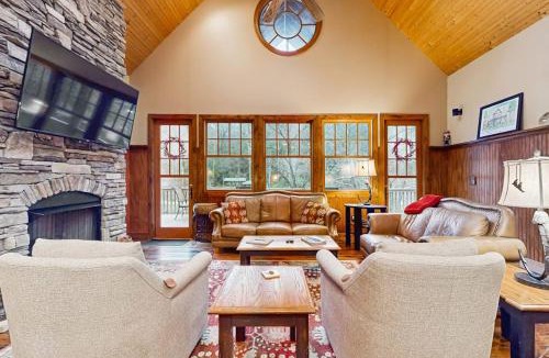 Sylva House | Tuckaway Retreat