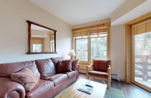 Copper Mountain Village Apartment | Tucker Mountain Lodge 321