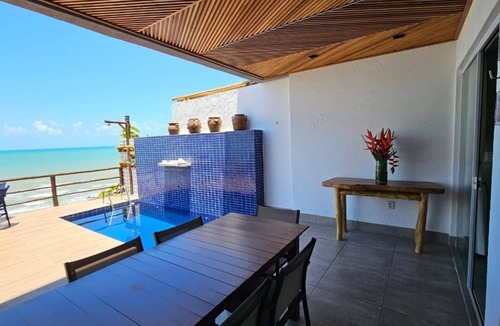 Baia Formosa House | Tudo começa com o som do mar.