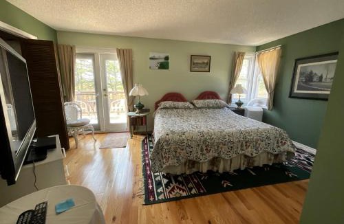 Cochrane House | Tudor House Bed and Breakfast