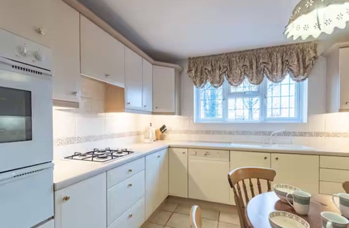 Southend-on-Sea House | Tudor Style Seafront Home | Sea Views | Shoebury - Pass the Keys