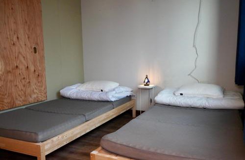 Otaru Hostel | Tug-B Bar & Hostel