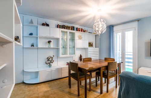 Figares Apartment | tuGuest Manuel de Falla Apartment