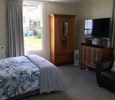 Wellsford Apartment | Tui Cottage