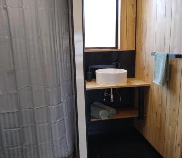 Lowburn Apartment | TuiStay