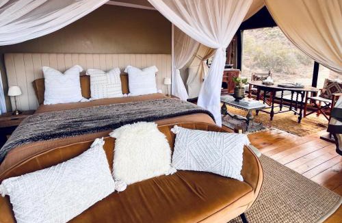 Calitzdorp Other | Tula Retreat - Secluded Karoo Escape - Hot Tub - Private Boat Arrival