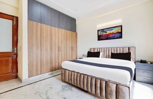 Gurugram Bed & Breakfast | Tulip Residency