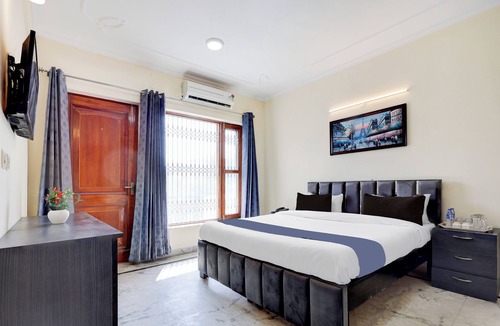 Gurugram Bed & Breakfast | Tulip Residency