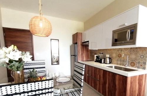 Tulum House | Tulum Home office Studio King bed with fast WiFi Gym Yoga laundry Pools and lift