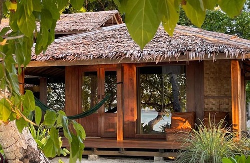 Nuhu Roa Bed & Breakfast | Tumbuh Oasis
