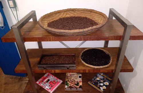 Nazare Paulista Cottage | Turismo Rural , Cafezal , Torra e Saborização do Melhor Café do Sítio Cerejeira!