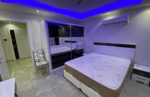 Alanya Apartment | Turkish apartment, good location & close to sea/shops.