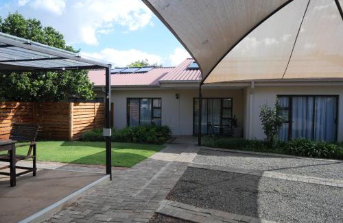 Brandwag House | Turn and slip