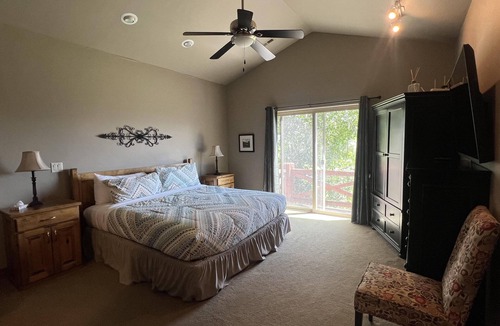 Midway Condo | Turnberry Condo (SSL)