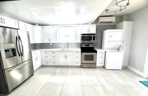 Sunshine Estates Apartment | Turnkey Modern Studio in the Upper Keys – Stylish, Bright & Fully Equipped!
