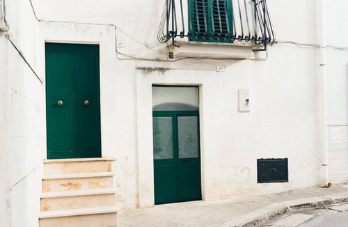 Ceglie Messapica House | Turquoise House in Valle d'Itria