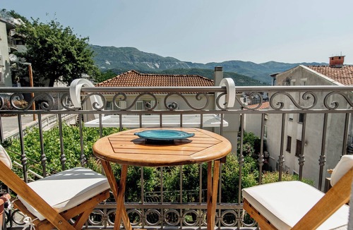 Budva Apartment | Turquoise studio with AC in beautiful Budva perfect for getaway