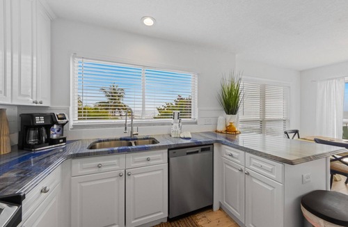 Holmes Beach House | Turtle Beach: 2 Homes, Sleeps 10, Gulf Front with 2 Pools!
