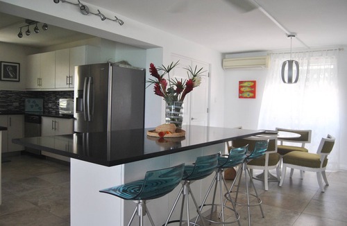 Welches Villa | Turtle Bottom luxury beachside villa