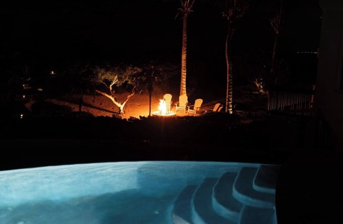 Providenciales Villa | Turtle Breeze - Fully Staffed Oceanfront Villa with Private Chef