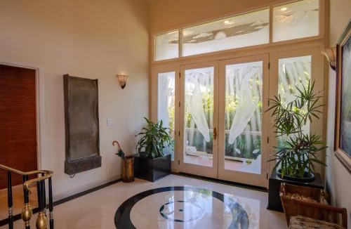 Napili House | Turtle Cove home