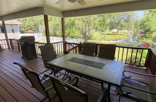 Lewiston House | Turtle Cove