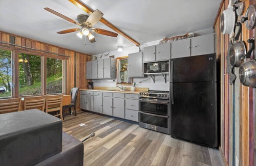 Bigfork Cabin | Turtle Lake Beach House - Get Up North Retreats