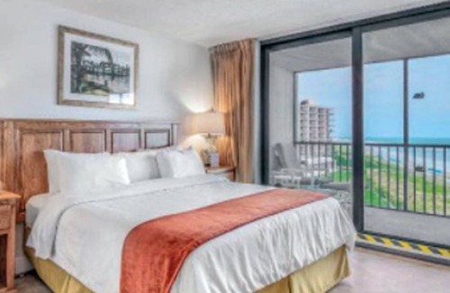 Hutchinson Island South Resort | TURTLE REEF CLUB CONDO- HUTCHINSON ISLAND SOUTH- 2 BR PRIME OCEANFRONT-sleeps 6