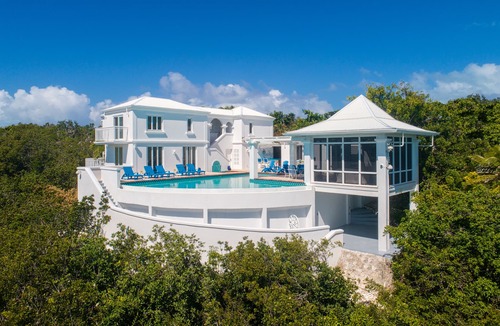 Juba Sound Villa | Turtle Tail-BEACHFRONT,Private,Gated,Peaceful,Stunning Views - Villa Roi Soleil