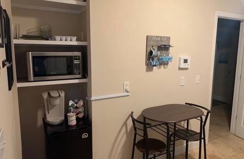 Saint Simons Island House | Turtle Villa: 4 bedrooms, 3 baths and Pet Friendly!