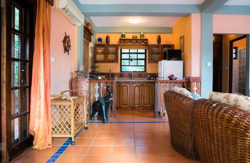 Lance aux Epines Villa | Turtleback Pavilion