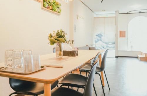 Tsuruhashi Villa | TURU Quiet area in central Osaka ShinsaibashiKuromon Market Namba Airport transportation is convenient