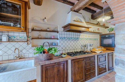 San Pietro a Marcigliano Villa | Tuscan Fizz, a traditional Stone Farmhouse with Private Pool and Amazing View among the Vineyards in Lucca