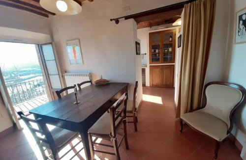 Montecastelli House | Tuscan Hilltop Getaway