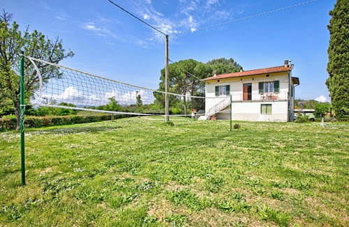 Terranuova Bracciolini Apartment | Tuscan Counrtry House with Private Garden for 6, Terranuova Bracciolini, Italy