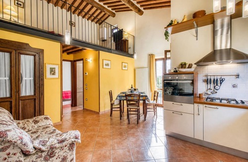 Radicondoli Apartment | Tuscan Sun With Shared Pool